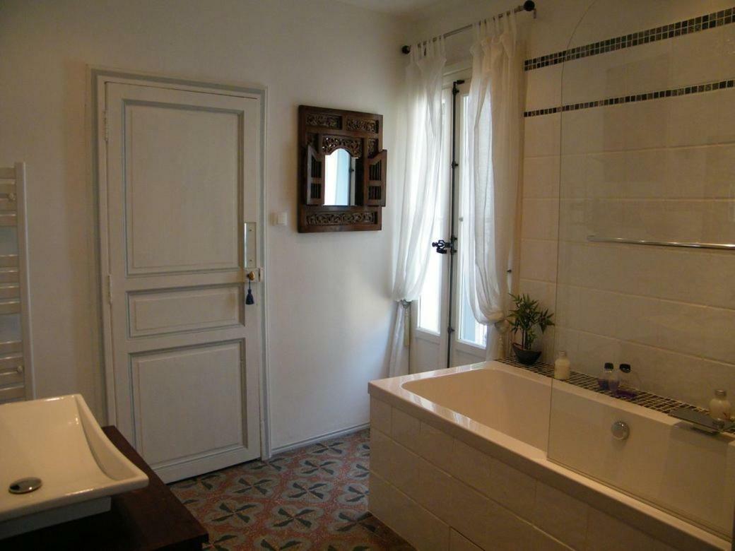 Lamaisonderose Caux Buitenkant foto